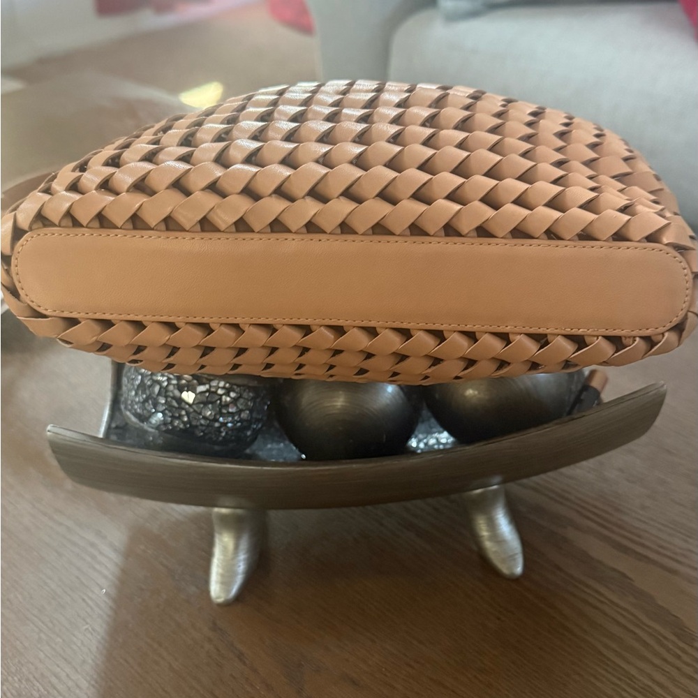 NWT Valerie Stevens Woven Clutch in Tan - Picture 6 of 6